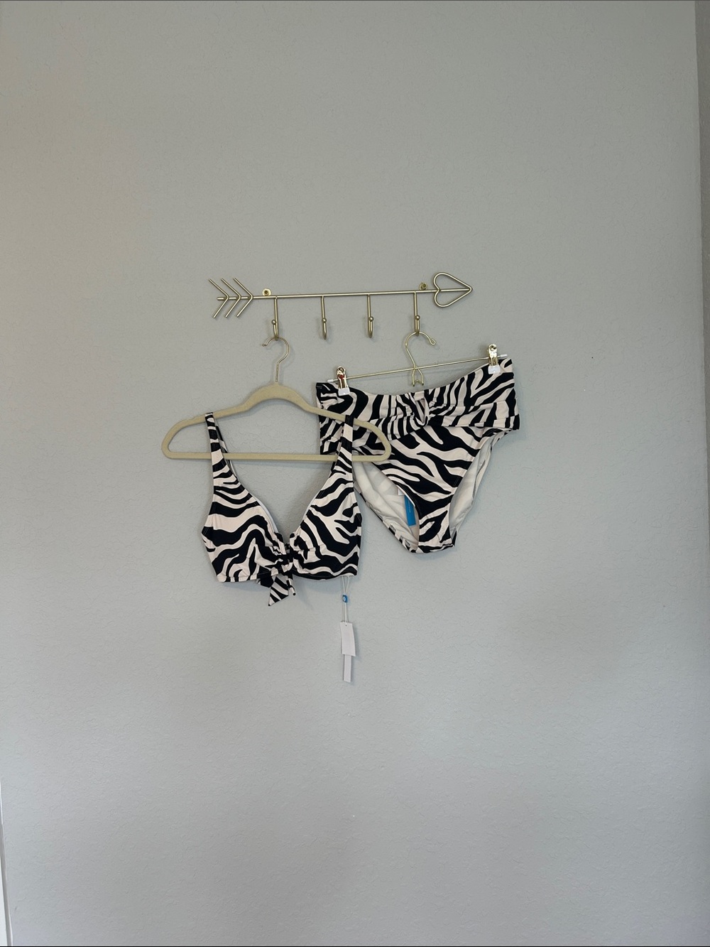 NWT Bleu Rod Beattie Zebra Bikini Set top 34DD 14-High Waist bottom  Black Cream